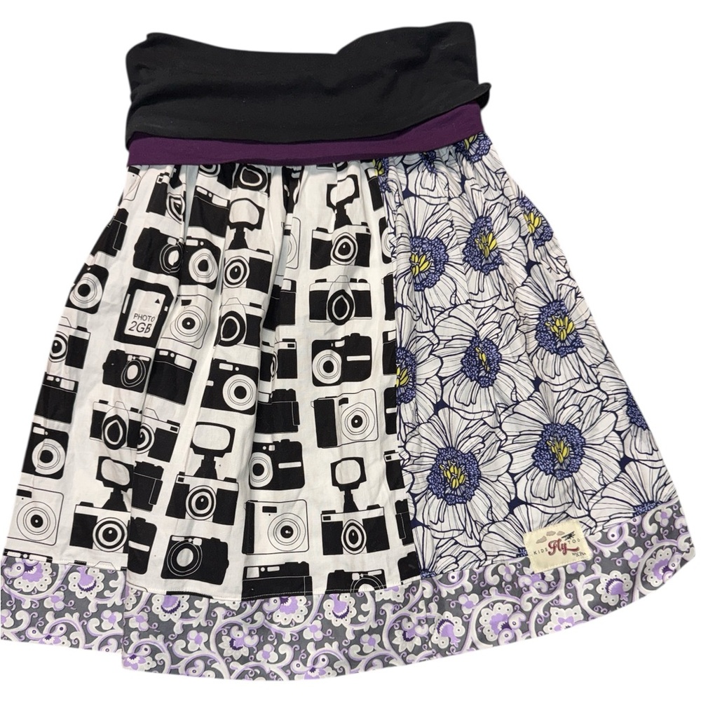 KPea Women’s Camera & Flowers Skirt Size Large Rare Handmade USA Purple Black